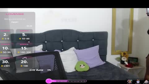 bia_lux online show from November 27, 2025, 8:44 pm