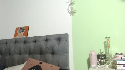 Snapshot of biabia_1 chatting on December 23, 2024, 11:17 pm BiaBia online show from December 23, 2024, 11:17 pm