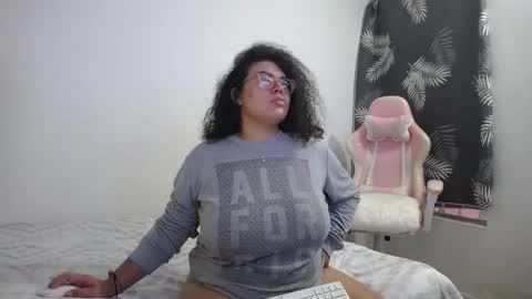 Bianca Tuesday to Sunday from 2am to 6am UTC-5 online show from February 14, 2025, 11:10 am