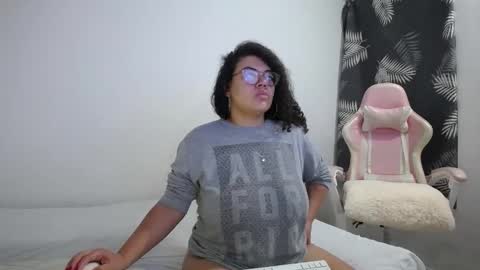 Bianca Tuesday to Sunday from 2am to 6am UTC-5 online show from September 13, 2025, 9:53 am