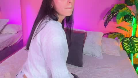 Snapshot of bianca_ks chatting on December 18, 2024, 3:26 am Bianca online show from December 18, 2024, 3:26 am