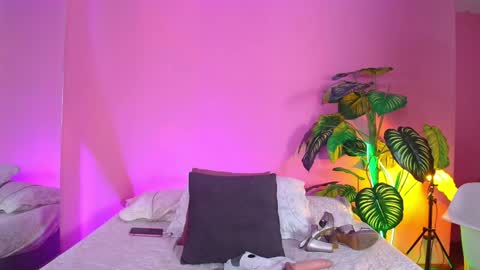 Snapshot of bianca_ks chatting on December 18, 2024, 9:36 am Bianca online show from December 18, 2024, 9:36 am