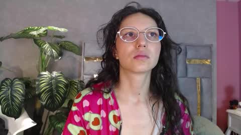 Snapshot of bianca_ks chatting on September 20, 2025, 2:12 am Bianca online show from September 20, 2025, 2:12 am