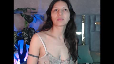 Snapshot of bianca_ks chatting on September 25, 2025, 3:21 am Bianca online show from September 25, 2025, 3:21 am