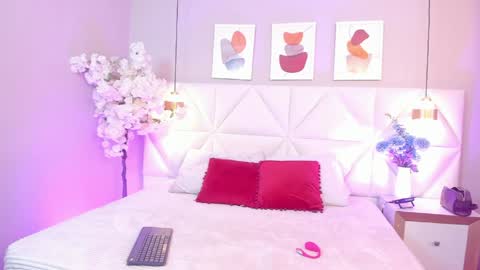 Snapshot of bianca_monroe_ chatting on April 3, 2026, 7:56 pm Bianca online show from April 3, 2026, 7:56 pm