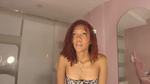 Snapshot of biancaa__18 chatting on September 18, 2025, 7:38 pm biancaa__18 online show from September 18, 2025, 7:38 pm