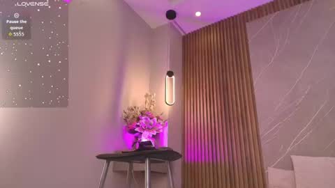 biancaa__18 online show from June 25, 2026, 7:40 pm