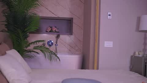 Snapshot of biancacain chatting on March 24, 2026, 2:11 pm Bianca online show from March 24, 2026, 2:11 pm