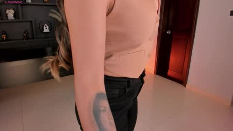 Snapshot of biancapierce_ chatting on October 20, 2025, 12:05 pm Bianca Pierce online show from October 20, 2025, 12:05 pm