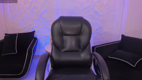 Bianca Pierce online show from March 10, 2026, 11:48 am