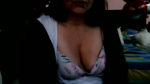 Snapshot of biancasteel chatting on June 9, 2026, 11:11 am biancasteel online show from June 9, 2026, 11:11 am