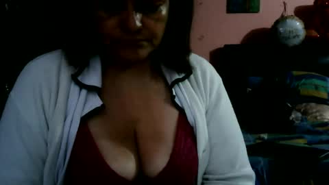 Snapshot of biancasteel chatting on June 12, 2026, 10:41 pm biancasteel online show from June 12, 2026, 10:41 pm