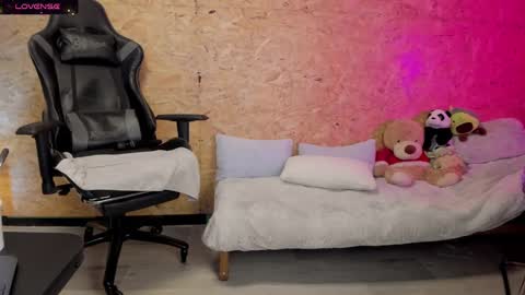 Biancastrong.. IGThebiancastrong online show from March 9, 2025, 5:33 am