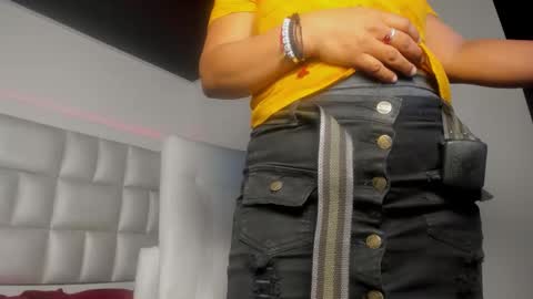 Snapshot of bibiana_js_ chatting on October 1, 2025, 12:00 pm bibiana_js_ online show from October 1, 2025, 12:00 pm