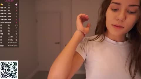 Snapshot of bibimusic chatting on October 16, 2025, 5:58 pm Ophelia online show from October 16, 2025, 5:58 pm