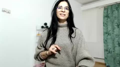 innasugarwild online show from December 5, 2024, 6:11 pm