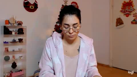 innasugarwild online show from December 15, 2025, 5:06 pm