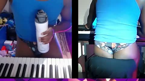 BicepsandFrot online show from December 2, 2025, 3:45 am