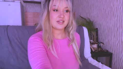 Snapshot of big_ass_blonde chatting on March 5, 2025, 6:44 am Eva online show from March 5, 2025, 6:44 am