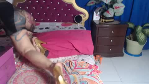 Snapshot of big_boobshot chatting on February 12, 2025, 4:01 am Marcela online show from February 12, 2025, 4:01 am