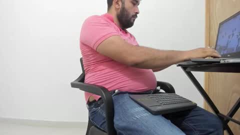 Tommy online show from September 30, 2025, 1:32 am