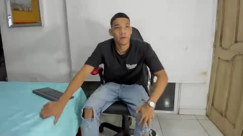 big_jhoonss_ online show from October 2, 2025, 3:02 am