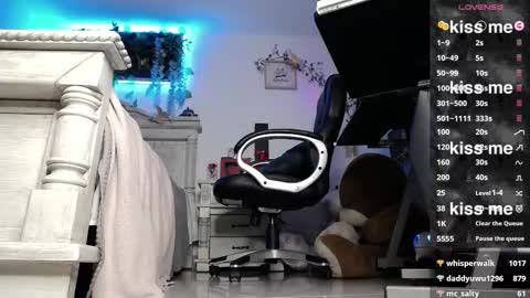 Snapshot of big_lava chatting on February 25, 2025, 11:44 pm Lava online show from February 25, 2025, 11:44 pm