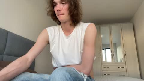 big_lil_small online show from June 8, 2026, 3:56 pm