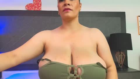 Tell me Sophia  online show from December 27, 2024, 8:18 pm