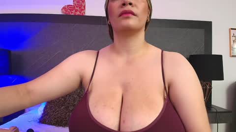 Tell me Sophia  online show from January 17, 2025, 8:44 pm