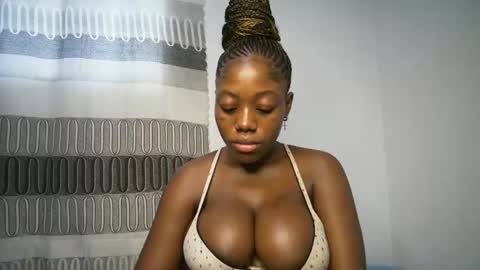 bigass001_ online show from December 4, 2024, 1:31 pm