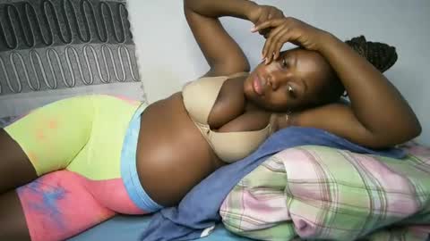 bigass001_ online show from December 11, 2024, 2:54 pm