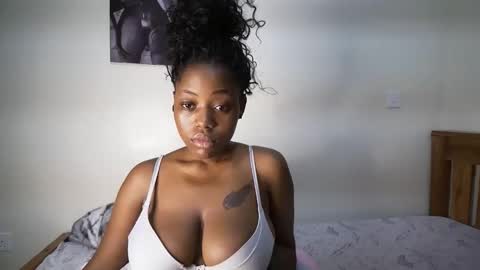 bigassmello_ online show from May 9, 2026, 3:28 pm