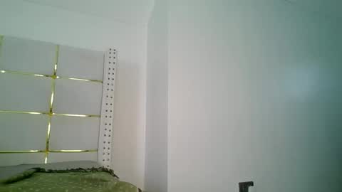 Snapshot of bigbaby004 chatting on October 8, 2025, 1:09 pm bigbaby004 online show from October 8, 2025, 1:09 pm