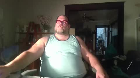 Snapshot of bigbearlittlebear2 chatting on November 16, 2025, 6:19 am Bear Woods online show from November 16, 2025, 6:19 am