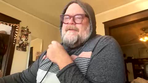 Snapshot of bigbearlittlebear2 chatting on November 16, 2025, 7:41 pm Bear Woods online show from November 16, 2025, 7:41 pm