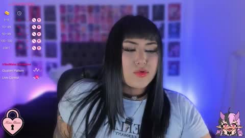 bigboobs cloe online show from October 21, 2025, 3:18 am