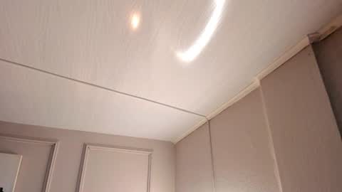   online show from December 3, 2025, 10:02 am