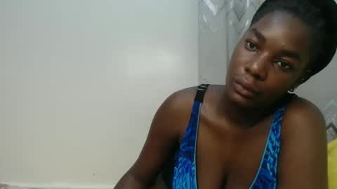 Snapshot of bigboobys123 chatting on October 7, 2025, 4:20 am bigboobys123 online show from October 7, 2025, 4:20 am