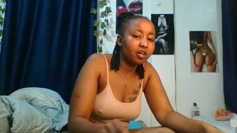 BigBoootyy online show from November 3, 2025, 5:25 pm