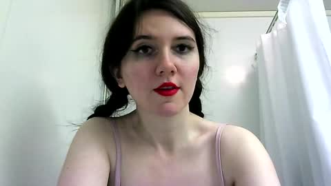 Isabella online show from February 20, 2025, 9:20 pm