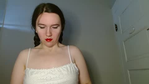 Isabella online show from November 20, 2025, 1:44 pm