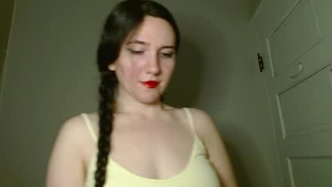 Isabella online show from February 19, 2026, 3:46 am