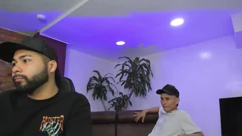 MOD ramon My team is mickey and roman online show from December 14, 2025, 1:16 pm