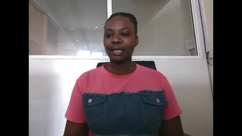 bigbumboobs98 online show from September 19, 2025, 7:43 am