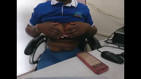 bigbumboobs98 online show from September 26, 2025, 8:40 am