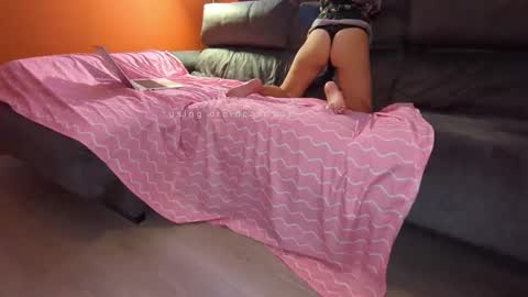 bigbuttchick online show from October 4, 2025, 9:46 pm