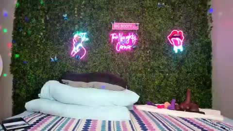 bigbuttsarena online show from February 7, 2026, 9:24 am