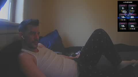 Jon - Im Straight online show from November 1, 2025, 2:08 pm