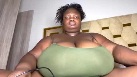 Snapshot of bigchocotities chatting on January 10, 2026, 12:23 am bigchocotities online show from January 10, 2026, 12:23 am